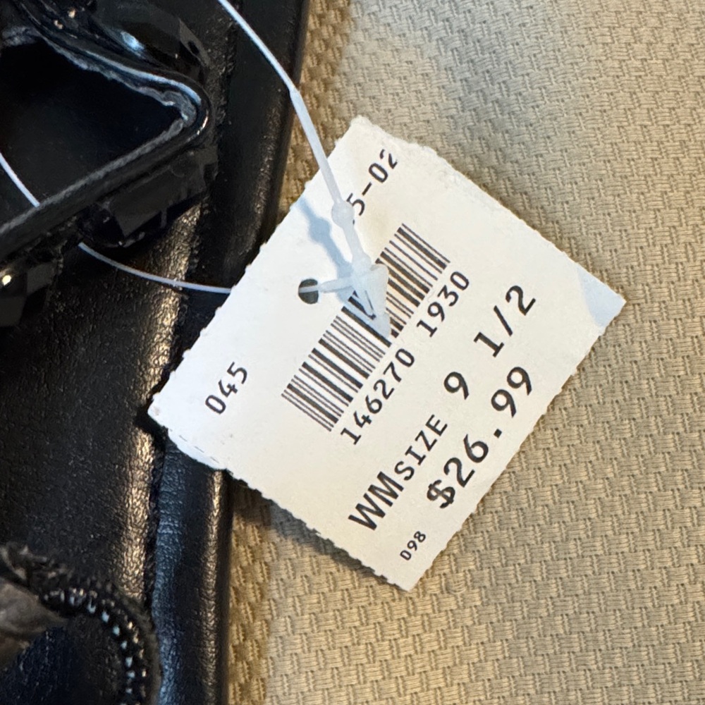 Montego Bay Club Glossy Black Sandals - Picture 3 of 4